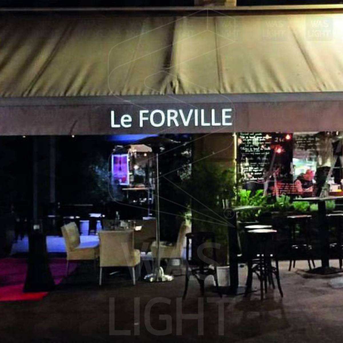 Lambrequin luminescent restaurant Le Forville à Cannes