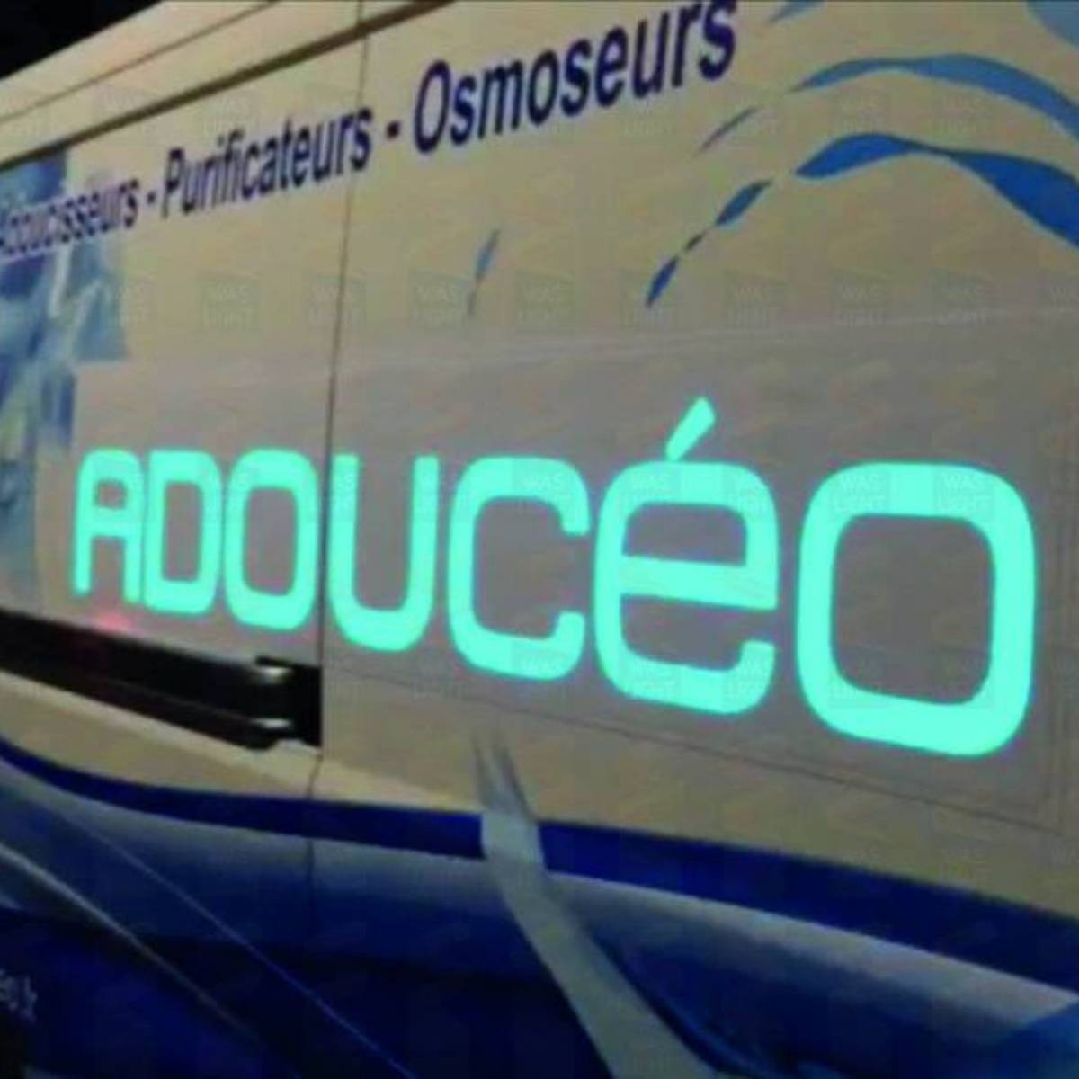 Production et mise en place du covering électroluminescent pour la société Adoucéo en Seine-et-Marne