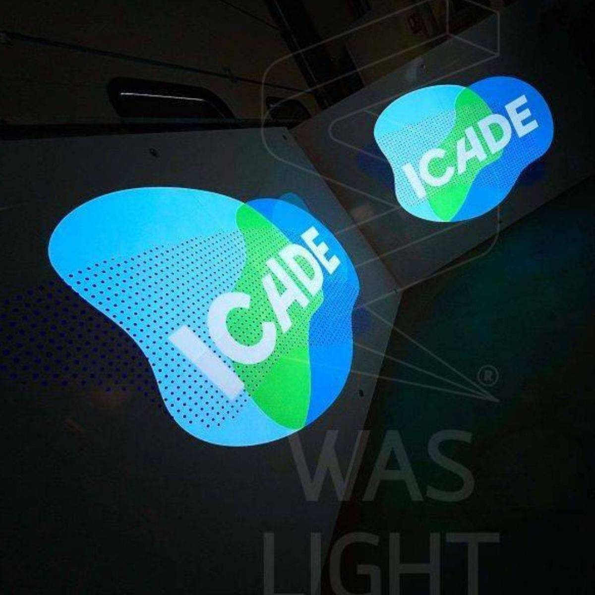 Fabrication et installation de panneaux électroluminescents pour ICADE à Paris