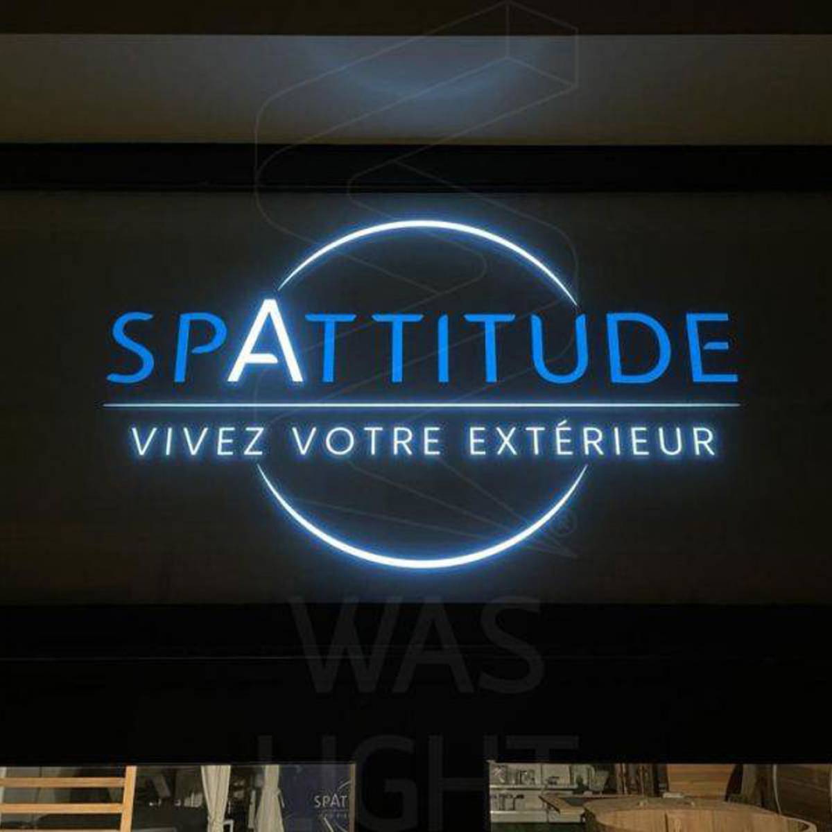 Vitrophanie électroluminescente entreprise Softub Paris