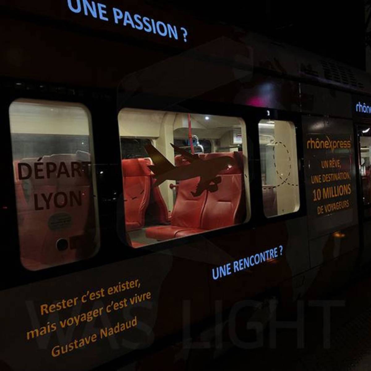 Covering électroluminescent tramway Lyon
